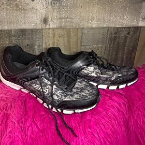 FILAS Cool max memory advance energized rubber athletic shoes men’s size 13